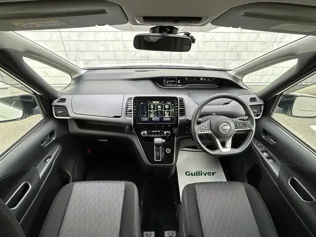 日産 セレナ ハイウェイスター V 福岡県 2020(令2)年 6.8万km ブリリアントホワイトパール 純正9型SDナビ(フルセグTV/CD/DVD/BT)全方位モニタ後席モニタエマージェンシーブレーキコーナーセンサー両側電動パワスラクルコンドラレコETCHDMI純正フロアマット純正LEDヘッドライト純正アルミホイールプッシュスタートスマートキースペアキー