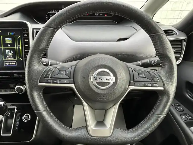 日産 セレナ ハイウェイスター V 福岡県 2020(令2)年 6.8万km ブリリアントホワイトパール 純正9型SDナビ(フルセグTV/CD/DVD/BT)全方位モニタ後席モニタエマージェンシーブレーキコーナーセンサー両側電動パワスラクルコンドラレコETCHDMI純正フロアマット純正LEDヘッドライト純正アルミホイールプッシュスタートスマートキースペアキー