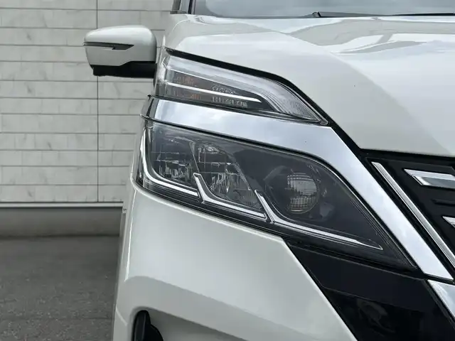 日産 セレナ ハイウェイスター V 福岡県 2020(令2)年 6.8万km ブリリアントホワイトパール 純正9型SDナビ(フルセグTV/CD/DVD/BT)全方位モニタ後席モニタエマージェンシーブレーキコーナーセンサー両側電動パワスラクルコンドラレコETCHDMI純正フロアマット純正LEDヘッドライト純正アルミホイールプッシュスタートスマートキースペアキー