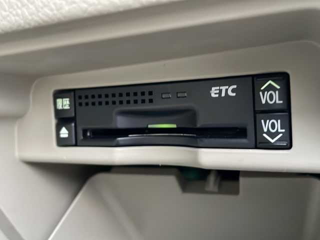 トヨタ ノア X スマートエディション 富山県 2012(平24)年 14.2万km ライトブルーマイカメタリック 禁煙車/純正ナビ/ＴＶ（フルセグ）/バックカメラ/４ＷＤ/両側パワースライドドア/スマートキー/電動格納ミラー/ＥＴＣ/プッシュスタート/ＭＴモード付ＡＴ/純正フロアマット/３列シート/ウォークスルー