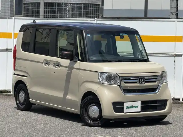 ホンダ Ｎ ＢＯＸ L 愛知県 2021(令3)年 2万km プレミアムアイボリーパールⅡ /禁煙車//ワンオーナー//コーディネートスタイル//ディープモカ・パールブラウンルーフ//ブラウン塗装ハーフホイールキャップ//アウタードアハンドルクロムメッキ//アレルクリーンプラスシート//シートヒーター//社外ナビ//フルセグ/Bluetooth/SD/CD/DVD/USB//バックカメラ//ETC//前後ドライブレコーダー//両側パワースライドドア//Honda SENSING//衝突軽減ブレーキ//誤発進抑制機能//後方誤発進抑制機能//歩行者事故低減ステアリング//路外逸脱抑制機能//アダプティブクルーズコントロール//レーンキープアシストシステム//オートハイビーム//パーキングセンサーシステム//先行車発進お知らせ機能//標識認識機能//フルLEDオートヘッドライト//充電用USBジャック×2//リアロールサンシェイド//シートバックテーブル//プッシュスタート//スペアスマートキー//VSC//ECON//オートリトラウィンカーミラー//チップアップシート//360° スーパーUV・IRカットパッケージ//ステアリングリモコン//チルトハンドル//社外フロアマット//シートリフター//保証書//取扱説明書//ナビ取扱説明書//点検整備記録簿R6.7