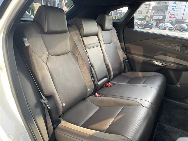 レクサス ＲＸ 350 バージョンL 神奈川県 2023(令5)年 1.8万km ソニッククォーツ ワンオーナー/純正ディスプレイオーディオ/　・コネクティッドナビ/　・フルセグTV/　・Bluetooth/パノラマルーフ/純正21インチAW/レクサスセーフティセンス/ヘッドアップディスプレイ/レーダークルーズコントロール/パノラミックビューモニター/ブラインドスポットモニター/セミアニリン革シート/全席シートヒーター/エアシート/前席パワーシート/AC100V100W/スマートキー×2/カードキー/保証書/取扱説明書