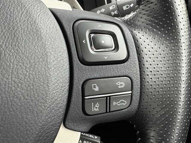 レクサス ＩＳ 300h Fスポーツ 福岡県 2018(平30)年 4.8万km ソニックチタニウム 純正ナビ　/バックカメラ　/ＥＴＣ　/前方ドラレコ　/レーダークルコン　/コーナーセンサー　/衝突軽減ブレーキ　/レーダークルコン　/ＢＳＭ　/パドルシフト　/ステアリングリモコン　/シートベンチレーション／ヒーター　/本革　/パワーシート　/シートメモリー　/ＬＥＤヘッドライト/純正１８インチアルミホイール