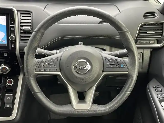 日産 セレナ ハイウェイスター Vセレクション 岡山県 2018(平30)年 7.8万km マルーンレッド 2トーン 純正9インチナビ MM517D-L/地デジ/BT/DVD/CD/HDMI/純正フリップダウンモニター/アラウンドビューモニター/プロパイロット /両側パワースライドドア/LEDヘッドライト/エマージェンシーブレーキ/プッシュスタート /スマートキー/純正フロアマット/オートライト /インテリジェントルームミラー/ビルトインETC/純正16インチアルミホイール/純正ドラレコ /パーキングアシスト/新車保証書/取扱説明書/スペアキー×1