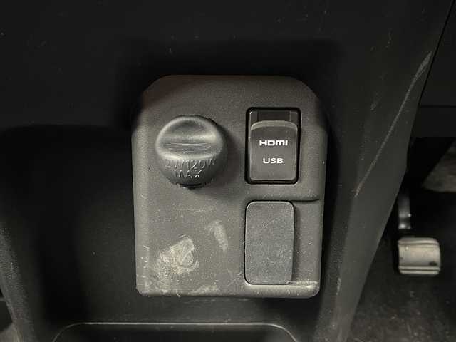 ダイハツ ウェイク G ターボ　レジャーエディション SA Ⅱ 大阪府 2017(平29)年 7.4万km パールホワイトⅢ /オフビートカーキM スマートアシストII/・衝突回避支援ブレーキ機能/・衝突警報機能（対車両・対歩行者）/・誤発進抑制制御機能/・車線逸脱警報機能/・先行車発進お知らせ機能/純正ナビ/バックカメラ/両側パワースライドドア/横滑り防止装置/アイドリングストップ/純正15インチアルミホイール/スマートキー/プッシュスタート/ETC