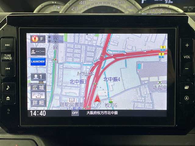 ダイハツ ウェイク G ターボ　レジャーエディション SA Ⅱ 大阪府 2017(平29)年 7.4万km パールホワイトⅢ /オフビートカーキM スマートアシストII/・衝突回避支援ブレーキ機能/・衝突警報機能（対車両・対歩行者）/・誤発進抑制制御機能/・車線逸脱警報機能/・先行車発進お知らせ機能/純正ナビ/バックカメラ/両側パワースライドドア/横滑り防止装置/アイドリングストップ/純正15インチアルミホイール/スマートキー/プッシュスタート/ETC