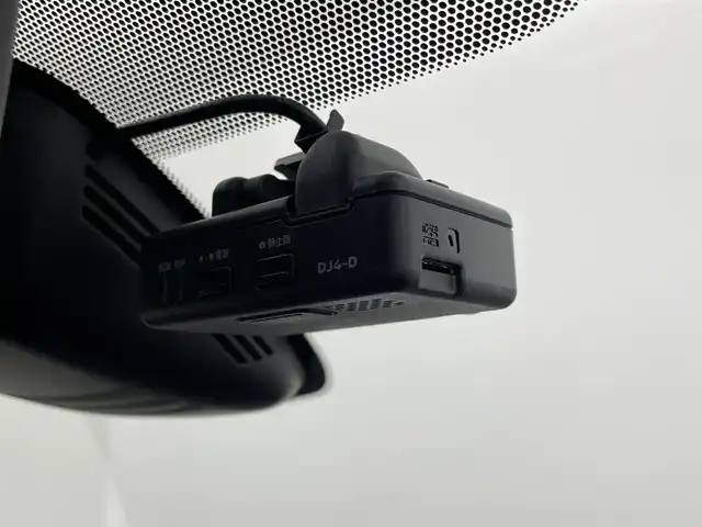 日産 セレナ e－パワー ハイウェイスター V 大分県 2019(平31)年 7.7万km ブリリアントホワイトパール 純正9型ナビ/Bluetooth/CD/DVD/フルセグ/ブルーレイ/両側パワースライドドア/プロパイロット/アラウンドビューモニター/シートヒーター（D＋N）/ステアリングヒーター/コーナーセンサー（前後）/ドライブレコーダー/ビルトインETC/革巻ステアリング/オートライト/LEDヘッドライト/社外16インチアルミホイール/保証書、取扱説明書、スペアキー、リモコン有り/グレード＝ セカンドスライドアップシートe-POWER HWS V