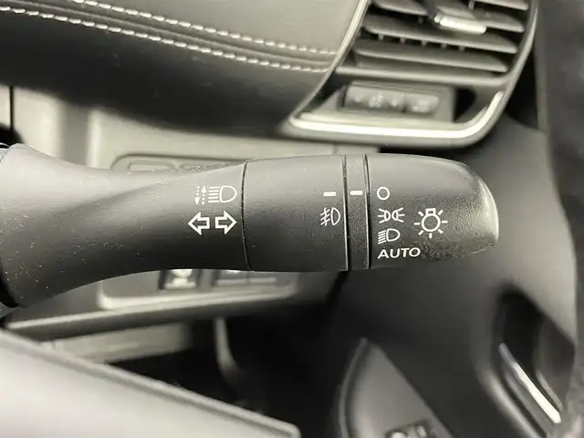 日産 セレナ e－パワー ハイウェイスター V 大分県 2019(平31)年 7.7万km ブリリアントホワイトパール 純正9型ナビ/Bluetooth/CD/DVD/フルセグ/ブルーレイ/両側パワースライドドア/プロパイロット/アラウンドビューモニター/シートヒーター（D＋N）/ステアリングヒーター/コーナーセンサー（前後）/ドライブレコーダー/ビルトインETC/革巻ステアリング/オートライト/LEDヘッドライト/社外16インチアルミホイール/保証書、取扱説明書、スペアキー、リモコン有り/グレード＝ セカンドスライドアップシートe-POWER HWS V