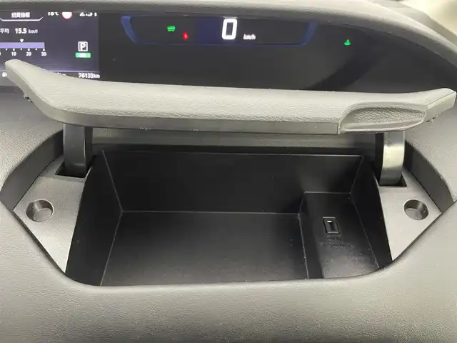 日産 セレナ e－パワー ハイウェイスター V 大分県 2019(平31)年 7.7万km ブリリアントホワイトパール 純正9型ナビ/Bluetooth/CD/DVD/フルセグ/ブルーレイ/両側パワースライドドア/プロパイロット/アラウンドビューモニター/シートヒーター（D＋N）/ステアリングヒーター/コーナーセンサー（前後）/ドライブレコーダー/ビルトインETC/革巻ステアリング/オートライト/LEDヘッドライト/社外16インチアルミホイール/保証書、取扱説明書、スペアキー、リモコン有り/グレード＝ セカンドスライドアップシートe-POWER HWS V