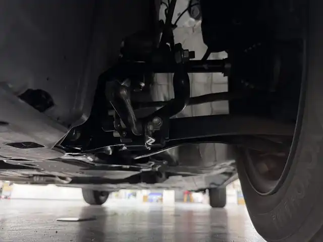 ホンダ フィット 13G L ホンダセンシング 三重県 2019(令1)年 3万km ルナシルバーM ガソリン/FF/フロアCVT/JVCケンウッド 8インチ『彩速ナビ』 MDV-S811HDL/（FM/AM/CD/DVD/iPod/USB/SD/内蔵メモリ/TV/Bluetooth/HDMI）/バックカメラ/ドライブレコーダー 全方位＋後方/ビルトイン ETC/Honda SENSING/・衝突軽減ブレーキ［CMBS］/・車線維持支援システム［LKAS］/・アダプティブクルーズコントロール［ACC］/・路外逸脱抑制機能/・標識認識機能/・先行車発進お知らせ機能/・VSA（ABS＋TRC、横すべり抑制）/・コーナーセンサー（純正・ディーラーOP）/など/装備/・オートエアコン/・オートライト/・LEDヘッドランプ/・ステアリングスイッチ/・インフォメーションディスプレイ/・ECONスイッチ/・電動格納ドアミラー/・プッシュスタート/・スマートキーx2/・純正ホイールキャップ＋15インチスチールホイール/など