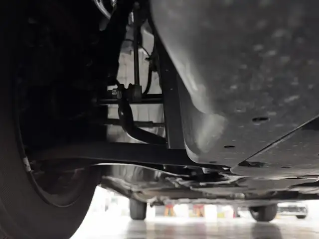 ホンダ フィット 13G L ホンダセンシング 三重県 2019(令1)年 3万km ルナシルバーM ガソリン/FF/フロアCVT/JVCケンウッド 8インチ『彩速ナビ』 MDV-S811HDL/（FM/AM/CD/DVD/iPod/USB/SD/内蔵メモリ/TV/Bluetooth/HDMI）/バックカメラ/ドライブレコーダー 全方位＋後方/ビルトイン ETC/Honda SENSING/・衝突軽減ブレーキ［CMBS］/・車線維持支援システム［LKAS］/・アダプティブクルーズコントロール［ACC］/・路外逸脱抑制機能/・標識認識機能/・先行車発進お知らせ機能/・VSA（ABS＋TRC、横すべり抑制）/・コーナーセンサー（純正・ディーラーOP）/など/装備/・オートエアコン/・オートライト/・LEDヘッドランプ/・ステアリングスイッチ/・インフォメーションディスプレイ/・ECONスイッチ/・電動格納ドアミラー/・プッシュスタート/・スマートキーx2/・純正ホイールキャップ＋15インチスチールホイール/など
