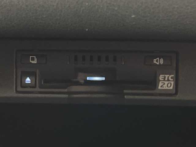 レクサス ＮＸ 300h Fスポーツ 群馬県 2020(令2)年 10万km グラファイトブラックガラスフレーク ４ＷＤ　純正１０．３型ナビ　バックカメラ　ドラレコ　ＥＴＣ２．０　シートヒーター　シートベンチレーション　ハンドルヒーター　電動リアゲート　追従クルーズコントロール　ＭＴモード付シフト　禁煙車