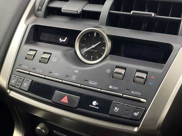 レクサス ＮＸ 300h Fスポーツ 群馬県 2020(令2)年 10万km グラファイトブラックガラスフレーク ４ＷＤ　純正１０．３型ナビ　バックカメラ　ドラレコ　ＥＴＣ２．０　シートヒーター　シートベンチレーション　ハンドルヒーター　電動リアゲート　追従クルーズコントロール　ＭＴモード付シフト　禁煙車