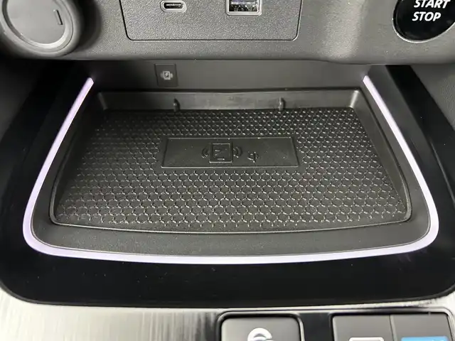 日産 エクストレイル G e－4ORCE 大分県 2024(令6)年 0.2万km ダイヤモンドブラック 純正１２．３インチナビ　/（Bluetooth/フルセグTV/USB端子/CarPlay）　/駐車支援（プロパイロットパーキング）/アラウンドビューモニター　/プロパイロット　/１００Ｖ電源　　/ビルトインETC2.0　/デジタルインナーミラー/LEDライト/電動リアゲード/前席パワーシート/運転席ポジションメモリー/各席シートヒーター/ステアリングヒーター/ステアリングスイッチ/オートブレーキホールド/保証書/スペアキー/純正アルミホイール
