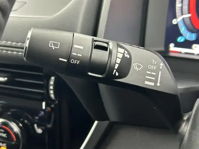 日産 エクストレイル G e－4ORCE 大分県 2024(令6)年 0.2万km ダイヤモンドブラック 純正１２．３インチナビ　/（Bluetooth/フルセグTV/USB端子/CarPlay）　/駐車支援（プロパイロットパーキング）/アラウンドビューモニター　/プロパイロット　/１００Ｖ電源　　/ビルトインETC2.0　/デジタルインナーミラー/LEDライト/電動リアゲード/前席パワーシート/運転席ポジションメモリー/各席シートヒーター/ステアリングヒーター/ステアリングスイッチ/オートブレーキホールド/保証書/スペアキー/純正アルミホイール