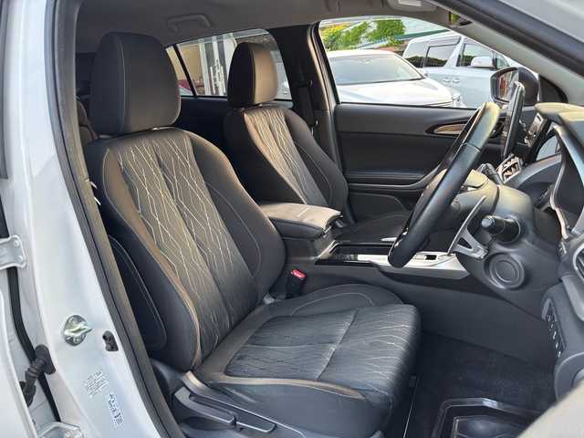 三菱 エクリプス クロス G 福岡県 2019(平31)年 12.1万km シルキーホワイト ALPINE製ナビ（XF11Z）/　CD、DVD、SD、USB、HDMI/フルセグTV/前席シートヒーター/ETC/パドルシフト/クルーズコントロール/衝突軽減ブレーキ/コーナーセンサー/ブラインドスポットモニター/ALPINE製ツイーター/社外レーダー/LEDヘッドライト/フォグランプ/プッシュスタート/スペアキー×1本/保証書/説明書