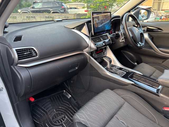 三菱 エクリプス クロス G 福岡県 2019(平31)年 12.1万km シルキーホワイト ALPINE製ナビ（XF11Z）/　CD、DVD、SD、USB、HDMI/フルセグTV/前席シートヒーター/ETC/パドルシフト/クルーズコントロール/衝突軽減ブレーキ/コーナーセンサー/ブラインドスポットモニター/ALPINE製ツイーター/社外レーダー/LEDヘッドライト/フォグランプ/プッシュスタート/スペアキー×1本/保証書/説明書