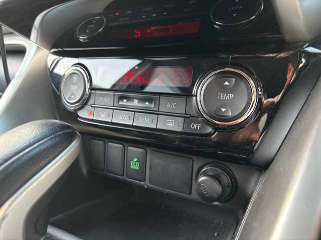 三菱 エクリプス クロス G 福岡県 2019(平31)年 12.1万km シルキーホワイト ALPINE製ナビ（XF11Z）/　CD、DVD、SD、USB、HDMI/フルセグTV/前席シートヒーター/ETC/パドルシフト/クルーズコントロール/衝突軽減ブレーキ/コーナーセンサー/ブラインドスポットモニター/ALPINE製ツイーター/社外レーダー/LEDヘッドライト/フォグランプ/プッシュスタート/スペアキー×1本/保証書/説明書