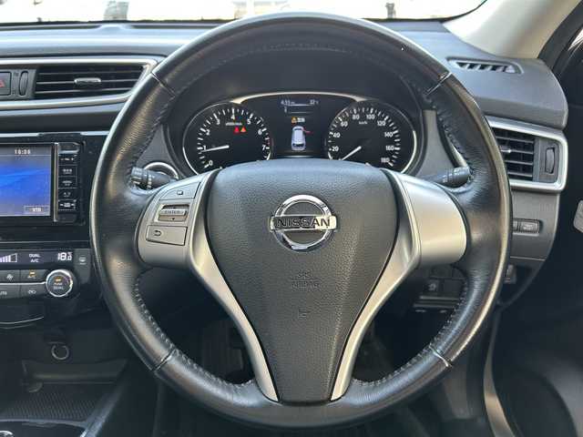 日産 エクストレイル 20X ブラックエクストリーマーX エマB 兵庫県 2015(平27)年 10.4万km ブリリアントホワイトパール ワンオーナー/社外ナビ(AM/FM/CD/DVD/BT)/バックカメラ/ETC/衝突軽減ブレーキ/4WD/ダウンヒルアシストコントロール/コーナーセンサー/レザーシート/シートヒーター/LEDヘッドライト/オートライト/スマートキー/ドアバイザー/不明フロアマット/取扱説明書・保証書