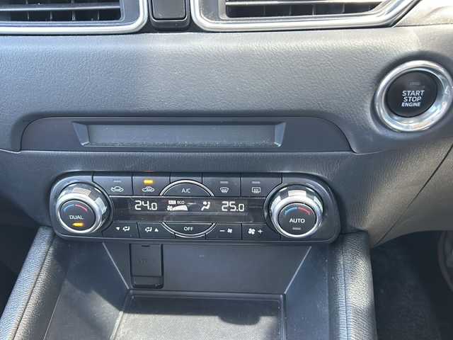 マツダ ＣＸ－５ XD 静岡県 2018(平30)年 13.8万km スノーフレイクホワイトパールマイカ 安全装備/・スマートブレーキサポート/・レーンキープ/・コーナーセンサー/純正ナビ/・CD/DVD/Bluetooth/USB/AUX/・FM/AM/・フルセグTV/主要装備/・クルーズコントロール/・ＥＴＣ　/・ドライブレコーダー　/・バックカメラ　/・オートホールド　/・社外デジタルインナーミラー　/・ステアリングリモコン　/・純正フロアマット　/・オートライト　/・純正ＬＥＤライト/・プッシュスタート/・スマートキー/・ブラインドスポットモニター