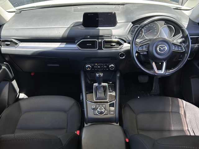 マツダ ＣＸ－５ XD 静岡県 2018(平30)年 13.8万km スノーフレイクホワイトパールマイカ 安全装備/・スマートブレーキサポート/・レーンキープ/・コーナーセンサー/純正ナビ/・CD/DVD/Bluetooth/USB/AUX/・FM/AM/・フルセグTV/主要装備/・クルーズコントロール/・ＥＴＣ　/・ドライブレコーダー　/・バックカメラ　/・オートホールド　/・社外デジタルインナーミラー　/・ステアリングリモコン　/・純正フロアマット　/・オートライト　/・純正ＬＥＤライト/・プッシュスタート/・スマートキー/・ブラインドスポットモニター