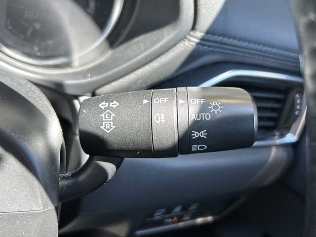 マツダ ＣＸ－５ XD 静岡県 2018(平30)年 13.8万km スノーフレイクホワイトパールマイカ 安全装備/・スマートブレーキサポート/・レーンキープ/・コーナーセンサー/純正ナビ/・CD/DVD/Bluetooth/USB/AUX/・FM/AM/・フルセグTV/主要装備/・クルーズコントロール/・ＥＴＣ　/・ドライブレコーダー　/・バックカメラ　/・オートホールド　/・社外デジタルインナーミラー　/・ステアリングリモコン　/・純正フロアマット　/・オートライト　/・純正ＬＥＤライト/・プッシュスタート/・スマートキー/・ブラインドスポットモニター