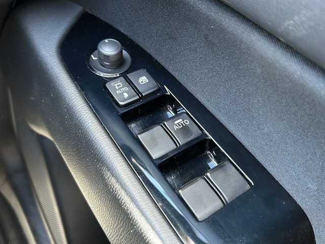 マツダ ＣＸ－５ XD 静岡県 2018(平30)年 13.8万km スノーフレイクホワイトパールマイカ 安全装備/・スマートブレーキサポート/・レーンキープ/・コーナーセンサー/純正ナビ/・CD/DVD/Bluetooth/USB/AUX/・FM/AM/・フルセグTV/主要装備/・クルーズコントロール/・ＥＴＣ　/・ドライブレコーダー　/・バックカメラ　/・オートホールド　/・社外デジタルインナーミラー　/・ステアリングリモコン　/・純正フロアマット　/・オートライト　/・純正ＬＥＤライト/・プッシュスタート/・スマートキー/・ブラインドスポットモニター