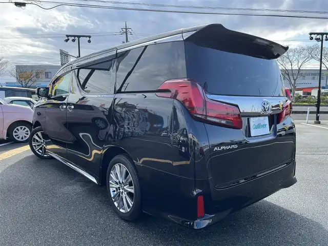 トヨタ アルファード S タイプゴールドⅢ 鳥取県 2023(令5)年 3.2万km ブラック 純正９インチDPオーディオ/フルセグ/BT/Miracast/バックカメラ・ビルトインETC/前後ドライブレコーダー/ツインムーンルーフ/トヨタセーフティセンス/レーンキープアシスト/ブラインドスポットモニター/クリアランスソナー/両側パワースライドドア/パワーバックドア/ハーフレザーシート/ＬＥＤヘットライト/純正18インチアルミホイール/プッシュエンジンスタート/フロアマット・ドアバイザー
