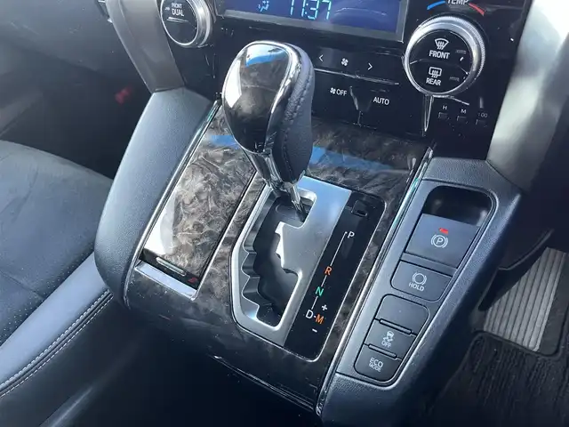 トヨタ アルファード S タイプゴールドⅢ 鳥取県 2023(令5)年 3.2万km ブラック 純正９インチDPオーディオ/フルセグ/BT/Miracast/バックカメラ・ビルトインETC/前後ドライブレコーダー/ツインムーンルーフ/トヨタセーフティセンス/レーンキープアシスト/ブラインドスポットモニター/クリアランスソナー/両側パワースライドドア/パワーバックドア/ハーフレザーシート/ＬＥＤヘットライト/純正18インチアルミホイール/プッシュエンジンスタート/フロアマット・ドアバイザー