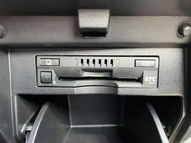 トヨタ アルファード S タイプゴールドⅢ 鳥取県 2023(令5)年 3.2万km ブラック 純正９インチDPオーディオ/フルセグ/BT/Miracast/バックカメラ・ビルトインETC/前後ドライブレコーダー/ツインムーンルーフ/トヨタセーフティセンス/レーンキープアシスト/ブラインドスポットモニター/クリアランスソナー/両側パワースライドドア/パワーバックドア/ハーフレザーシート/ＬＥＤヘットライト/純正18インチアルミホイール/プッシュエンジンスタート/フロアマット・ドアバイザー