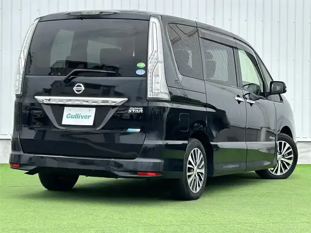 日産 セレナ ハイウェイスター S HV Vセレ 香川県 2015(平27)年 6.8万km ダイヤモンドブラック 登録時走行距離：67581km/純正SDナビゲーション/→CD/DVD再生/バックカメラ/フリップ/ビルトインETC/ステアリングリモコン/クルーズコントロール/両側パワースライドドア/LEDオートライト/フォグランプ/純正16インチアルミホイール/純正フロアマット/スマートキー/スペアキー