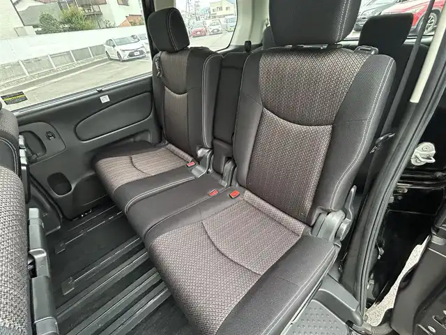 日産 セレナ ハイウェイスター S HV Vセレ 香川県 2015(平27)年 6.8万km ダイヤモンドブラック 登録時走行距離：67581km/純正SDナビゲーション/→CD/DVD再生/バックカメラ/フリップ/ビルトインETC/ステアリングリモコン/クルーズコントロール/両側パワースライドドア/LEDオートライト/フォグランプ/純正16インチアルミホイール/純正フロアマット/スマートキー/スペアキー