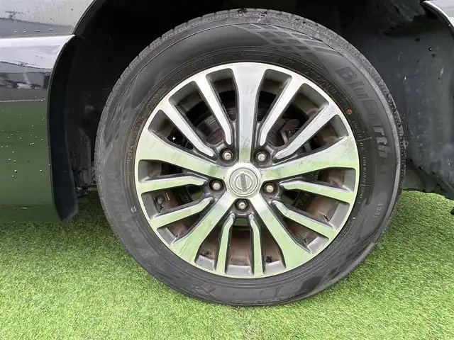日産 セレナ ハイウェイスター S HV Vセレ 香川県 2015(平27)年 6.8万km ダイヤモンドブラック 登録時走行距離：67581km/純正SDナビゲーション/→CD/DVD再生/バックカメラ/フリップ/ビルトインETC/ステアリングリモコン/クルーズコントロール/両側パワースライドドア/LEDオートライト/フォグランプ/純正16インチアルミホイール/純正フロアマット/スマートキー/スペアキー