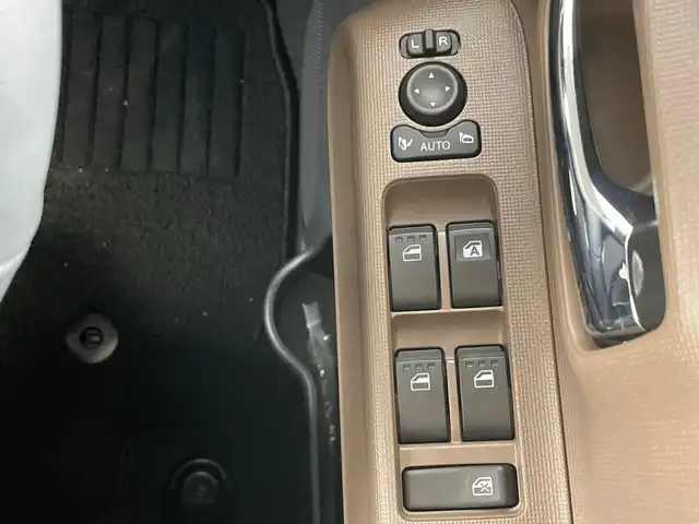 ダイハツ ムーヴ キャンバス セオリー G ターボ 愛知県 2025(令7)年 0.4万km サンドベージュメタリック 純正7インチナビ/(フルセグTV/Bluetooth/DVD再生)/バックカメラ/HDMI入力端子/スマートアシスト/・衝突回避支援ブレーキ/・車線逸脱警報/・レーンキープ/・アダプティブクルーズコントロール/両側パワースライドドア/フルLEDヘッドランプ/保温機能付きカップホルダー（前席）/ステアリングスイッチ/前席シートヒーター/電動パーキングブレーキ/オートホールド