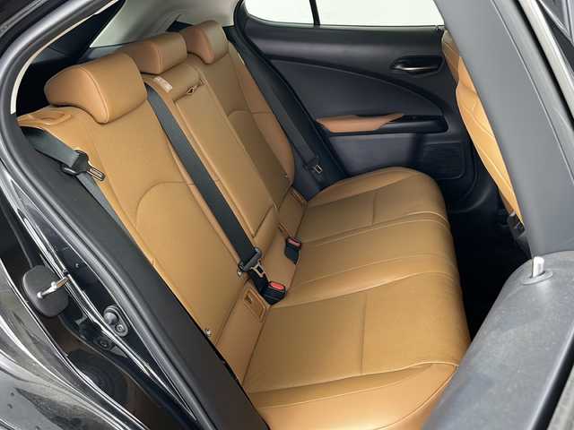 レクサス ＵＸ 250h バージョンL 道央・札幌 2020(令2)年 4.8万km グラファイトブラックガラスフレーク ・4WD/・純正ナビ&CD&DVD&SD&BT&フルセグ&AUX&Miracast/・全方位モニター/・パワーバックドア/・レクサスセーフティプラス/・センタートレース/・プリクラッシュセーフティ/・ブラインドスポットモニター/・ロードサインアシスト/・先行車発進お知らせ/・コーナーセンサー/・レーダークルーズコントロール/・ステアリングヒーター/・前席シートヒーター/・前席ベンチレーション/・前席パワーシート/・運転席メモリーシート/・レザーシート/・ドアミラーヒーター/・置くだけ充電/・ビルトインETC/・ステアリングスイッチ/・三眼LEDヘッドライト/・LEDフォグランプ/・社外ドライブレコーダー/・純正フロアマット/・スマートキー/・純正18インチAW