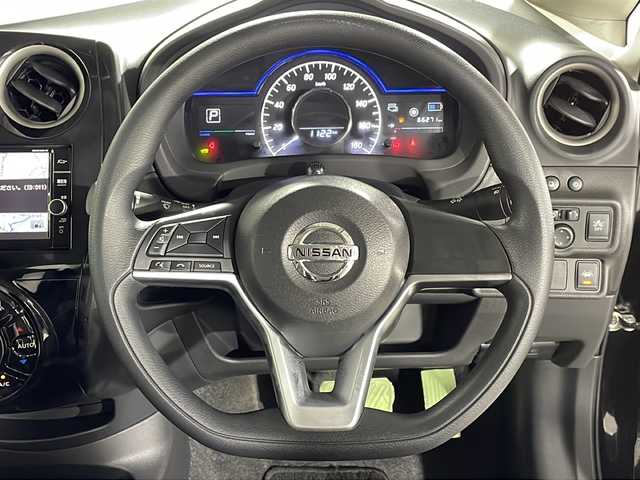 日産 ノート e－パワー X 福岡県 2019(平31)年 6.7万km スーパーブラック 禁煙車/純正メモリナビ/・CD/DVD/BT/フルセグTV/・全方位モニター/エマージェンシーブレーキ/車線逸脱抑制機能/オートハイビーム/インテリジェントルームミラー/コーナーセンサー/ステアリングリモコン/前方ドライブレコーダー/ETC/LEDヘッドライト/・オートライト/・フォグランプ