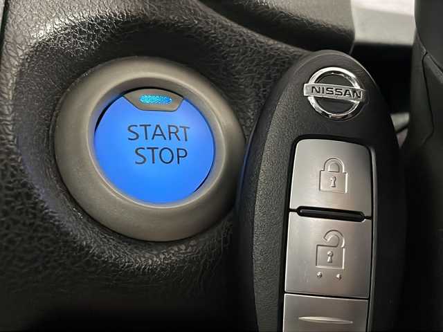 日産 ノート e－パワー X 福岡県 2019(平31)年 6.7万km スーパーブラック 禁煙車/純正メモリナビ/・CD/DVD/BT/フルセグTV/・全方位モニター/エマージェンシーブレーキ/車線逸脱抑制機能/オートハイビーム/インテリジェントルームミラー/コーナーセンサー/ステアリングリモコン/前方ドライブレコーダー/ETC/LEDヘッドライト/・オートライト/・フォグランプ