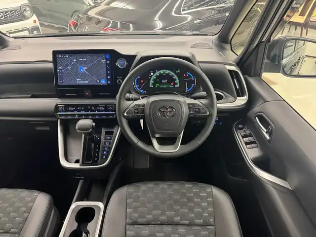 トヨタ ヴォクシー ハイブリッド S－Z 滋賀県 2023(令5)年 3.5万km グリッターブラックガラスフレーク ワンオーナー/純正10.5インチディスプレイオーディオplus/　コネクティッドナビ/フルセグ/Bluetooth//appleCarPlay/Androidauto/CD DVDデッキ/バックカメラ/14型有機EL後席ディスプレイ/ETC2.0ユニット/快適利便パッケージHi/ハンズフリーデュアルパワースライドドア/パワーバックドア/ナノイーX/ステアリングヒーター/Toyota Safety Sense /プリクラッシュセーフティ/レーントレーシングアシスト/レーンディパーチャーアラート/レーダークルーズコントロール/オートマチックハイビーム/ロードサインアシスト/ドライバー異常時対応システム/プロアクティブドライビングアシスト/発進遅れ告知機能/パーキングブレーキサポート/プロジェクター式LEDヘッドランプ/純正フロアマット/純正ドアバイザー/スマートキー×2/プッシュスタート/カロッツェリア ウーハー/