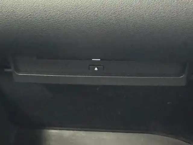 トヨタ ヴォクシー ハイブリッド S－Z 滋賀県 2023(令5)年 3.5万km グリッターブラックガラスフレーク ワンオーナー/純正10.5インチディスプレイオーディオplus/　コネクティッドナビ/フルセグ/Bluetooth//appleCarPlay/Androidauto/CD DVDデッキ/バックカメラ/14型有機EL後席ディスプレイ/ETC2.0ユニット/快適利便パッケージHi/ハンズフリーデュアルパワースライドドア/パワーバックドア/ナノイーX/ステアリングヒーター/Toyota Safety Sense /プリクラッシュセーフティ/レーントレーシングアシスト/レーンディパーチャーアラート/レーダークルーズコントロール/オートマチックハイビーム/ロードサインアシスト/ドライバー異常時対応システム/プロアクティブドライビングアシスト/発進遅れ告知機能/パーキングブレーキサポート/プロジェクター式LEDヘッドランプ/純正フロアマット/純正ドアバイザー/スマートキー×2/プッシュスタート/カロッツェリア ウーハー/