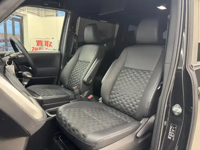 トヨタ ヴォクシー ハイブリッド S－Z 滋賀県 2023(令5)年 3.5万km グリッターブラックガラスフレーク ワンオーナー/純正10.5インチディスプレイオーディオplus/　コネクティッドナビ/フルセグ/Bluetooth//appleCarPlay/Androidauto/CD DVDデッキ/バックカメラ/14型有機EL後席ディスプレイ/ETC2.0ユニット/快適利便パッケージHi/ハンズフリーデュアルパワースライドドア/パワーバックドア/ナノイーX/ステアリングヒーター/Toyota Safety Sense /プリクラッシュセーフティ/レーントレーシングアシスト/レーンディパーチャーアラート/レーダークルーズコントロール/オートマチックハイビーム/ロードサインアシスト/ドライバー異常時対応システム/プロアクティブドライビングアシスト/発進遅れ告知機能/パーキングブレーキサポート/プロジェクター式LEDヘッドランプ/純正フロアマット/純正ドアバイザー/スマートキー×2/プッシュスタート/カロッツェリア ウーハー/