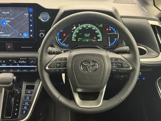 トヨタ ヴォクシー ハイブリッド S－Z 滋賀県 2023(令5)年 3.5万km グリッターブラックガラスフレーク ワンオーナー/純正10.5インチディスプレイオーディオplus/　コネクティッドナビ/フルセグ/Bluetooth//appleCarPlay/Androidauto/CD DVDデッキ/バックカメラ/14型有機EL後席ディスプレイ/ETC2.0ユニット/快適利便パッケージHi/ハンズフリーデュアルパワースライドドア/パワーバックドア/ナノイーX/ステアリングヒーター/Toyota Safety Sense /プリクラッシュセーフティ/レーントレーシングアシスト/レーンディパーチャーアラート/レーダークルーズコントロール/オートマチックハイビーム/ロードサインアシスト/ドライバー異常時対応システム/プロアクティブドライビングアシスト/発進遅れ告知機能/パーキングブレーキサポート/プロジェクター式LEDヘッドランプ/純正フロアマット/純正ドアバイザー/スマートキー×2/プッシュスタート/カロッツェリア ウーハー/