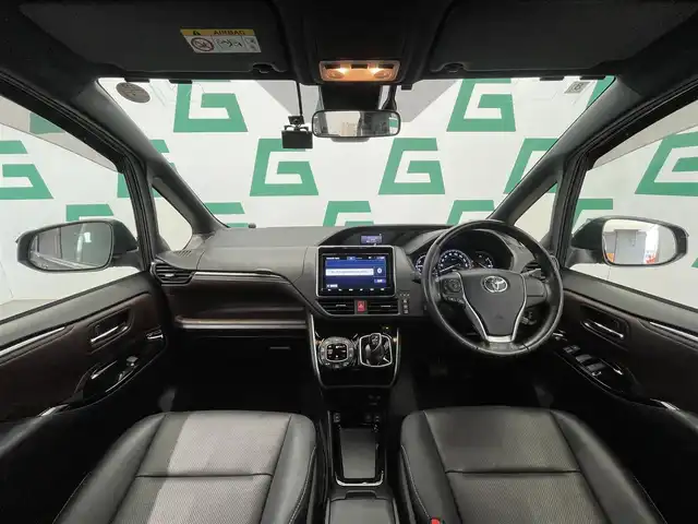 トヨタ エスクァイア ハイブリッド Gi 鹿児島県 2020(令2)年 5.1万km 黒 禁煙車/純正SDナビ【NSZT-Y68T】/ (Bluetooth/フルセグTV)/バックモニター/フリップダウンモニター/両側パワースライドドア/ビルトインETC/モデリスタ/トヨタセーフティセンス