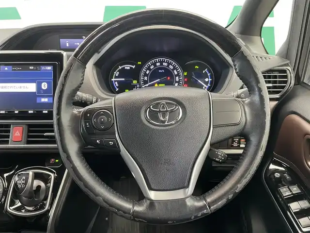 トヨタ エスクァイア ハイブリッド Gi 鹿児島県 2020(令2)年 5.1万km 黒 禁煙車/純正SDナビ【NSZT-Y68T】/ (Bluetooth/フルセグTV)/バックモニター/フリップダウンモニター/両側パワースライドドア/ビルトインETC/モデリスタ/トヨタセーフティセンス