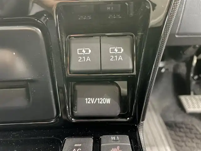 トヨタ エスクァイア ハイブリッド Gi 鹿児島県 2020(令2)年 5.1万km 黒 禁煙車/純正SDナビ【NSZT-Y68T】/ (Bluetooth/フルセグTV)/バックモニター/フリップダウンモニター/両側パワースライドドア/ビルトインETC/モデリスタ/トヨタセーフティセンス