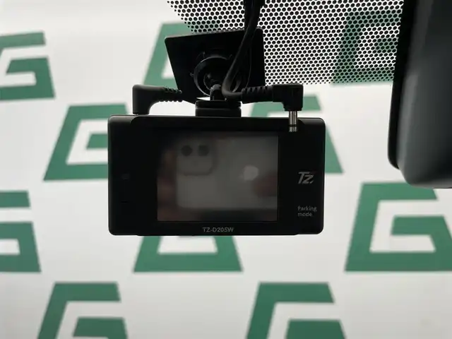 トヨタ エスクァイア ハイブリッド Gi 鹿児島県 2020(令2)年 5.1万km 黒 禁煙車/純正SDナビ【NSZT-Y68T】/ (Bluetooth/フルセグTV)/バックモニター/フリップダウンモニター/両側パワースライドドア/ビルトインETC/モデリスタ/トヨタセーフティセンス