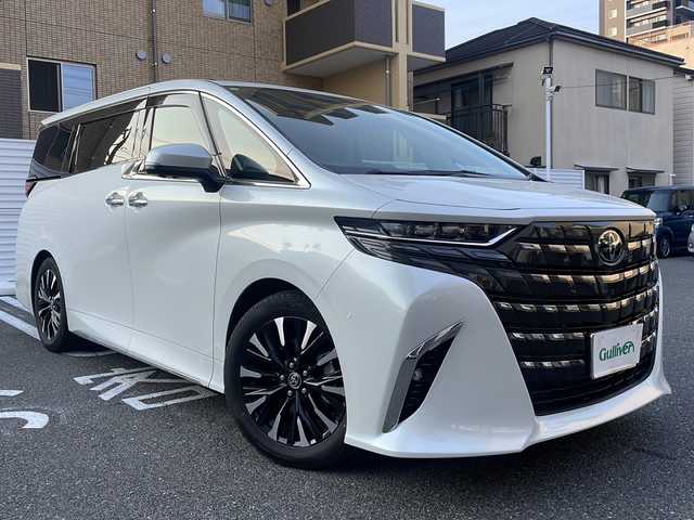 トヨタ アルファードハイブリット エグゼクティブ ラウンジ 広島県 2023(令5)年 0.9万km プラチナホワイトパールマイカ /登録時走行距離/　　　　　　　8443キロ/サンルーフ/純正ナビ/全方位モニター/地デジ/両側パワースライドドア/純正フリップダウンモニター/ベージュ革シート/エアシート/PCS/HUD/nanoe/おくだけ充電/デジタルインナーミラー/スペアキー×１/ビルトインETC/新車時整備手帳/　　【保証書】/取扱説明書/