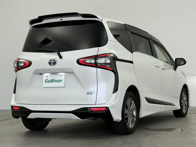 トヨタ シエンタ ハイブリッド G クエロ 愛知県 2017(平29)年 8.1万km ホワイトパールクリスタルシャイン トヨタセーフティーセンス　/・レーンディパラーチャー　/・衝突軽減ブレーキ　/・AUTOハイビーム　/・先行車発進告知機能/両側パワースライドドア/モデリスタエアロ　/純正SDナビ　/フルセグTV/Bluetooth　/ステアリングリモコン　/バックモニター　/純正AW/スマートキー　/LEDヘッドライト　/ビルトインETC　/革巻きステアリング　/ハーフレザーシート　/7人乗り/フォグランプ　