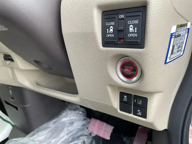 ホンダ Ｎ ＢＯＸ G L ホンダセンシング 佐賀県 2020(令2)年 5.2万km ピーチブロッサムパール 純正8インチメモリーナビゲーション/・フルセグTV/CD/DVD/SD/Bluetooth/バックカメラ/前方ドライブレコーダー/ビルトインETC/両側パワースライドドア/DN席シートヒーター/ISOFIX対応/ステアリングリモコン/純正LEDヘッドライト/オートマチックハイビーム/純正フロアマット/純正ドアバイザ―/取扱説明書/ホンダセンシング/・アダプディブクルーズコントロール/・衝突被害軽減ブレーキ/・先行車発進お知らせ機能/・路外逸脱抑制機能/・標識認識機能