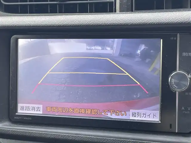 トヨタ アクア G 千葉県 2013(平25)年 17万km スーパーレッドⅤ 純正ナビ【フルセグ、BT、DVD、CD】/プッシュスタート/ETC/オートライト/バックカメラ/スマートキー×２/保証書/取説/ナビ説/純正フロアマット/ウインカー付き電動格納ミラー/ドアバイザー/レベライザー