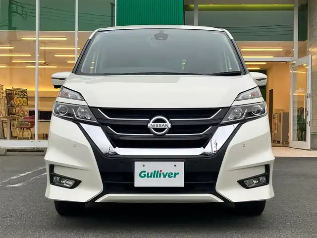日産 セレナ ハイウェイスター Vセレクション 静岡県 2018(平30)年 3.7万km ブリリアントホワイトパール ALPINE製11インチナビ(CD/DVD/BT/フルセグ)/全方位カメラ/パーキングアシスト/Wオートエアコン/プロパイロット/レーダークルーズコントロール/レーンキープアシスト/ETC/USB入力端子/三列シート/ドライブレコーダー/フロアマット/ウォークスルー/布シート/両側パワースライドドア/純正アルミホイール/社外アルミホイール(スタッドレス)車載/ABS/コーナーセンサー前後/横滑り防止装置/デジタルインナーミラー/ナイトビジョン/オートライト/LEDヘッドライト/W+サイドエアバッグ/衝突軽減システム